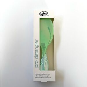Wet Brush Pro Detangler in Green - New